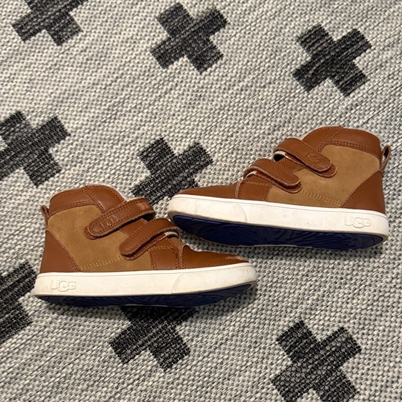 UGG Rennon boots - Picture 2 of 3